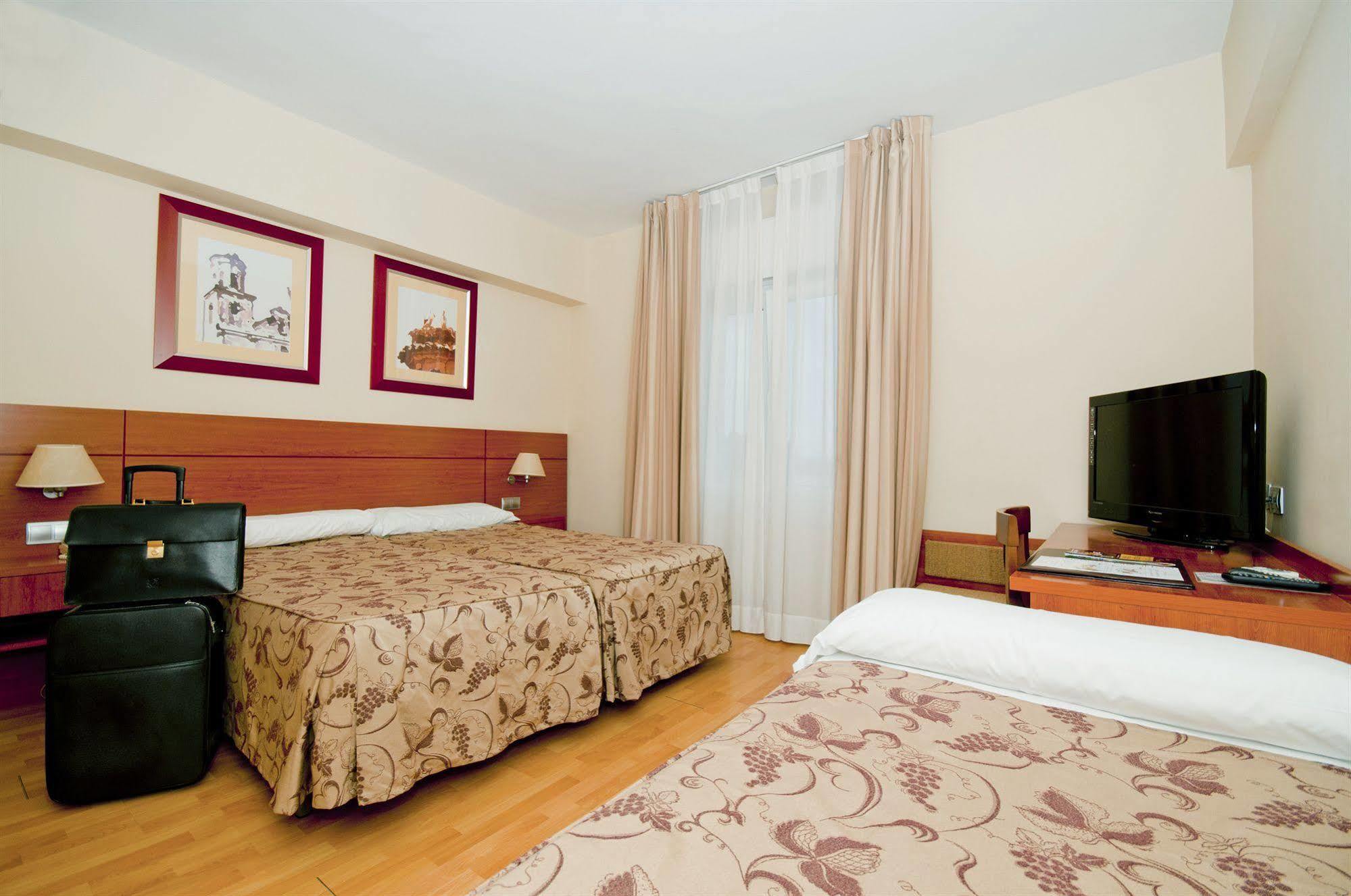 Hotel Palacios アルファロ 部屋 写真